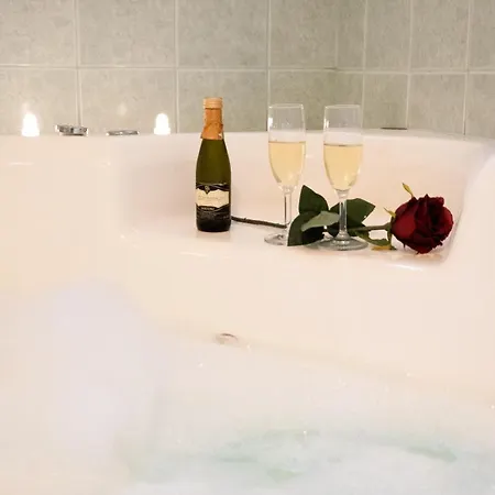 Lounatuuli Otel 3*