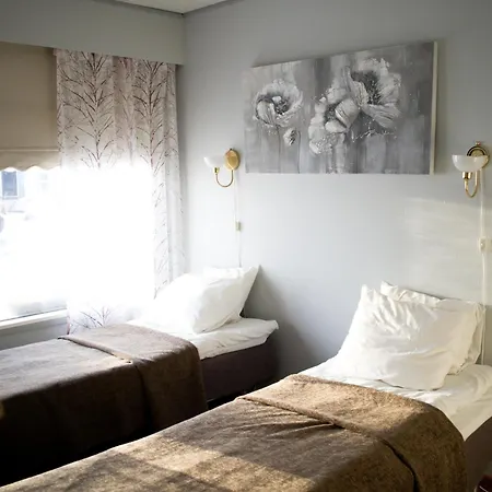 Lounatuuli Otel 3*