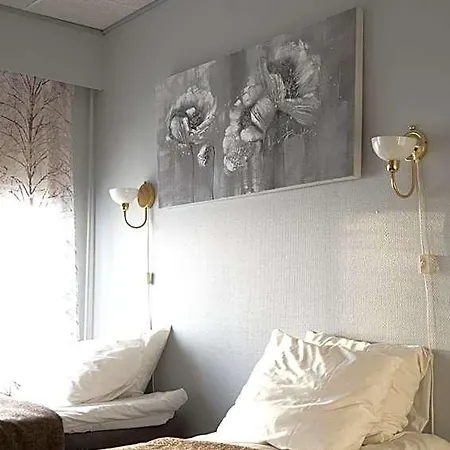Otel Lounatuuli Ylivieska